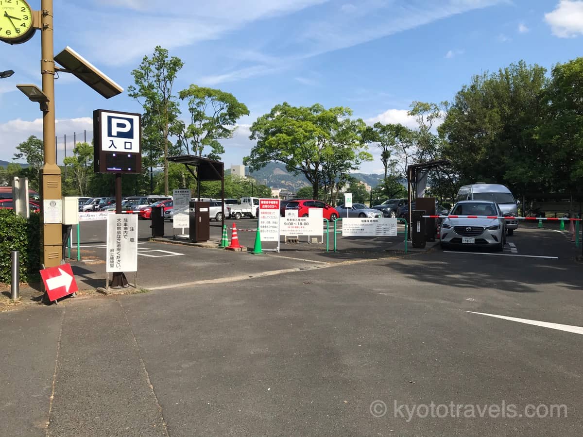 京都府立植物園の駐車場