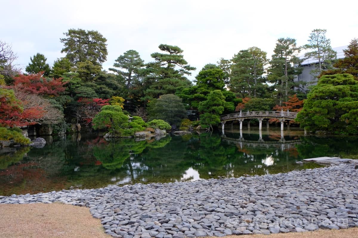 京都御所 御池庭と欅橋