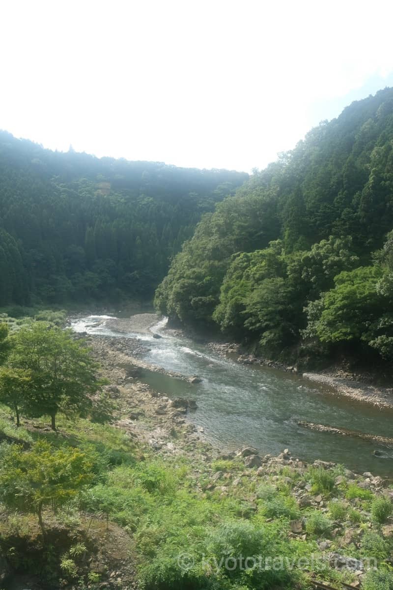 嵯峨野トロッコ列車から見える保津川