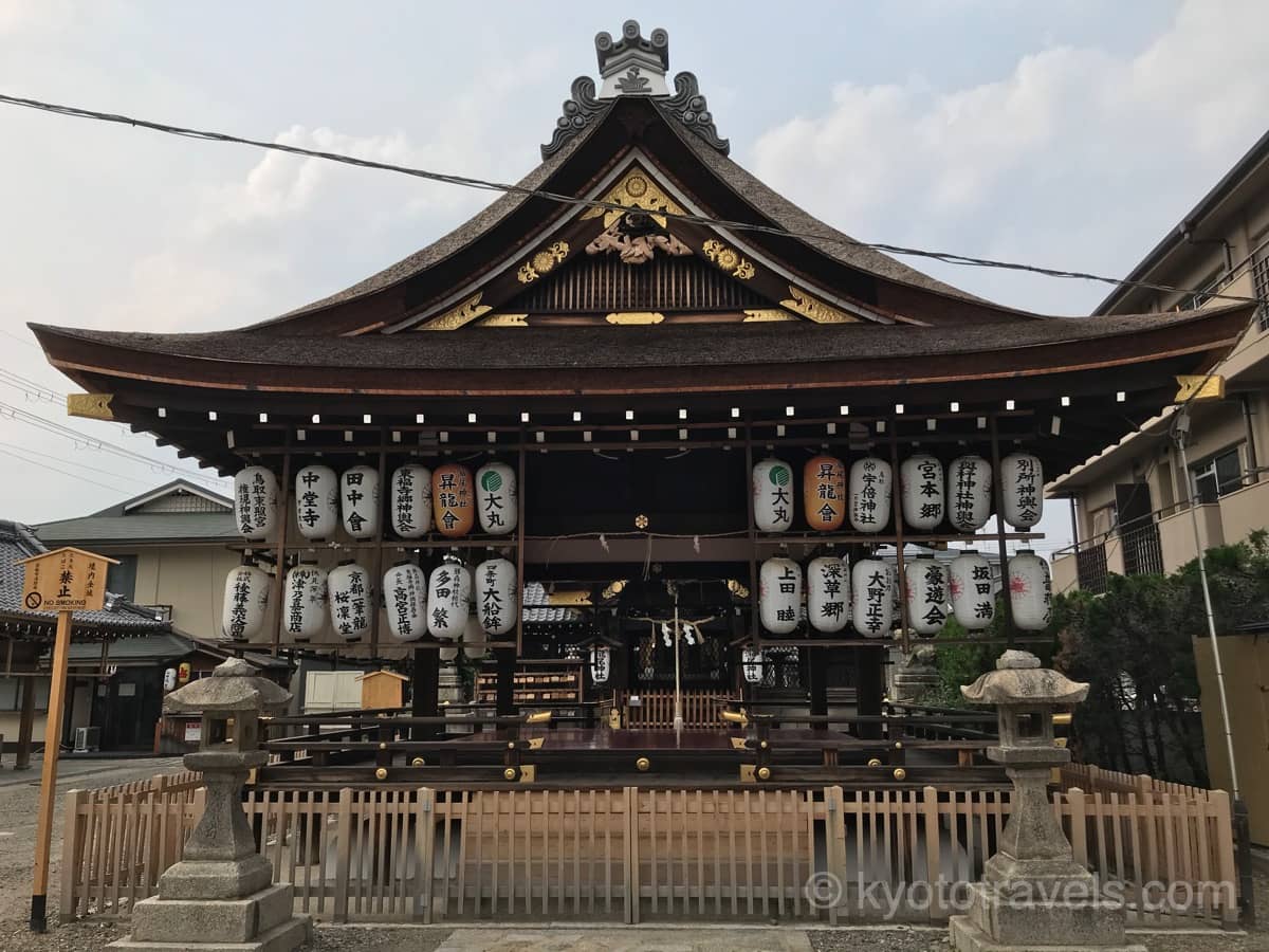 瀧尾神社の拝殿