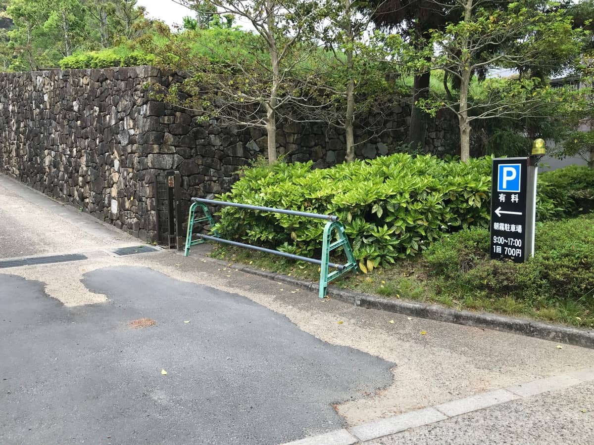 宇治神社の駐車場