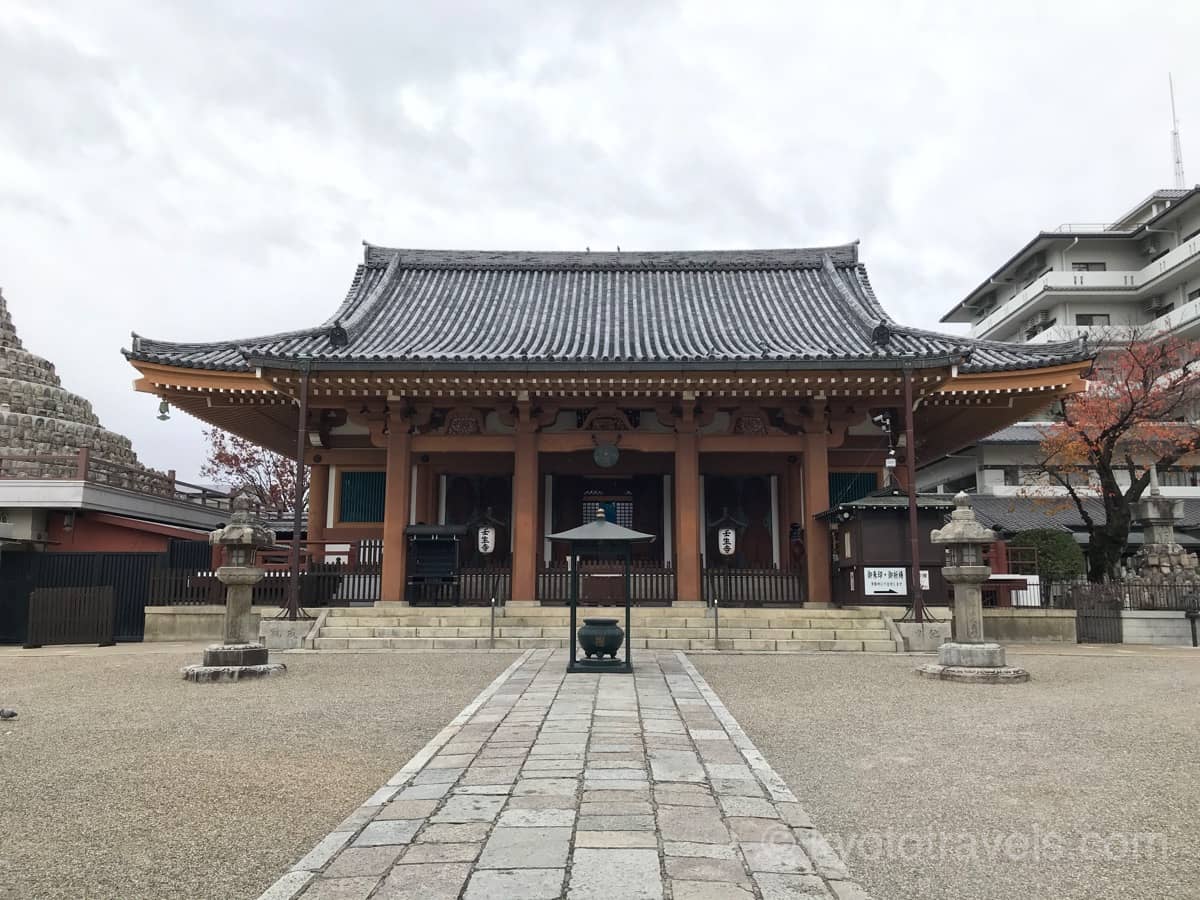 壬生寺の本堂