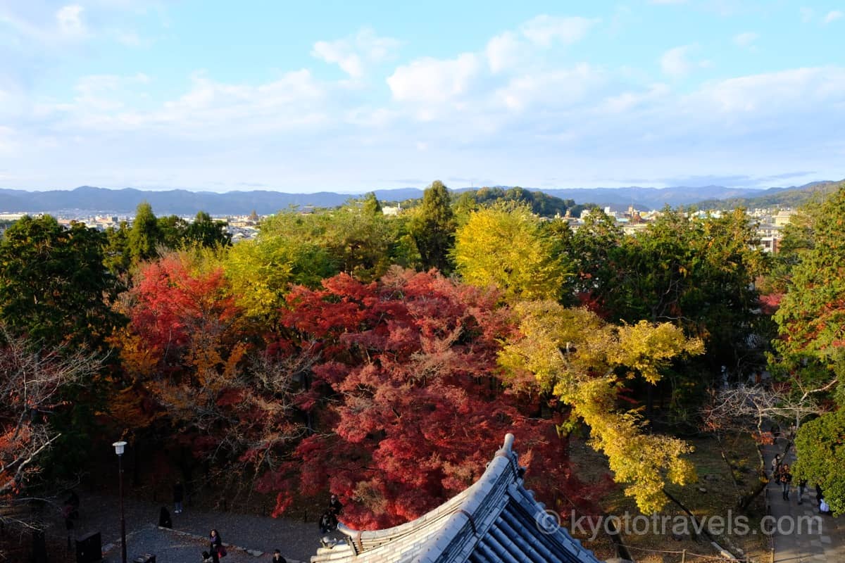 南禅寺 山門から眺めた紅葉