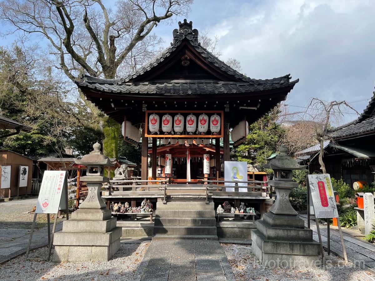武信稲荷神社の拝殿