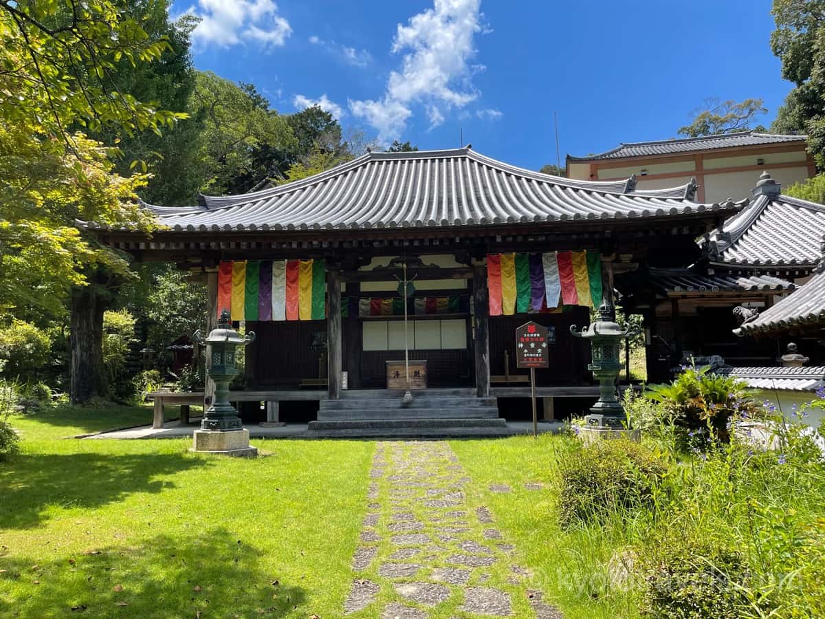 神童寺の本堂