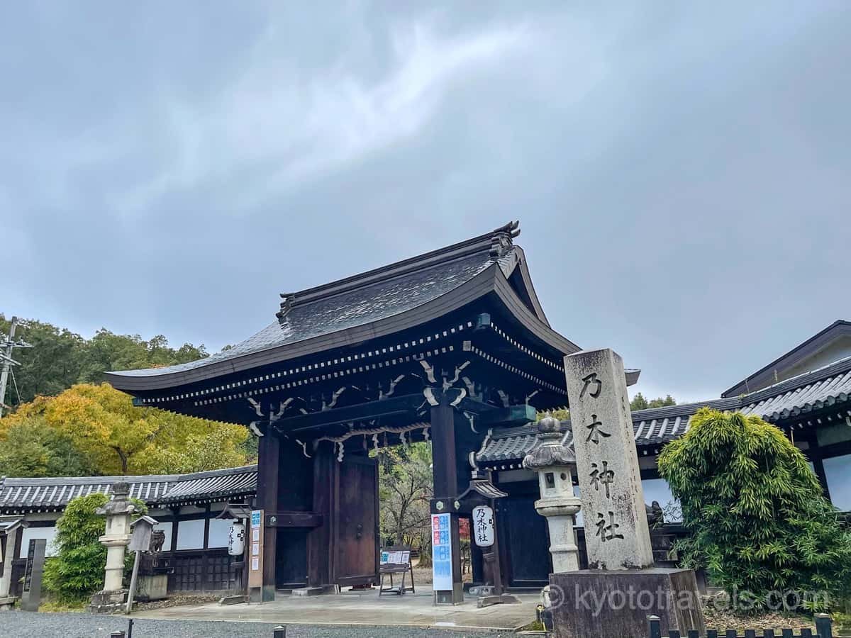 乃木神社の新門