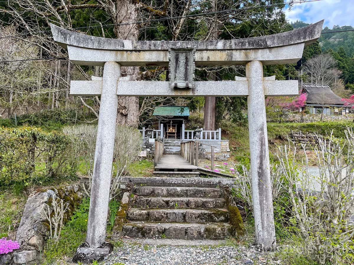 美山かやぶきの里 稲荷神社