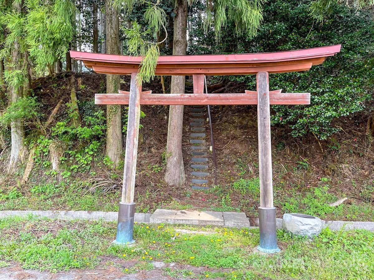 美山かやぶきの里 津本神社