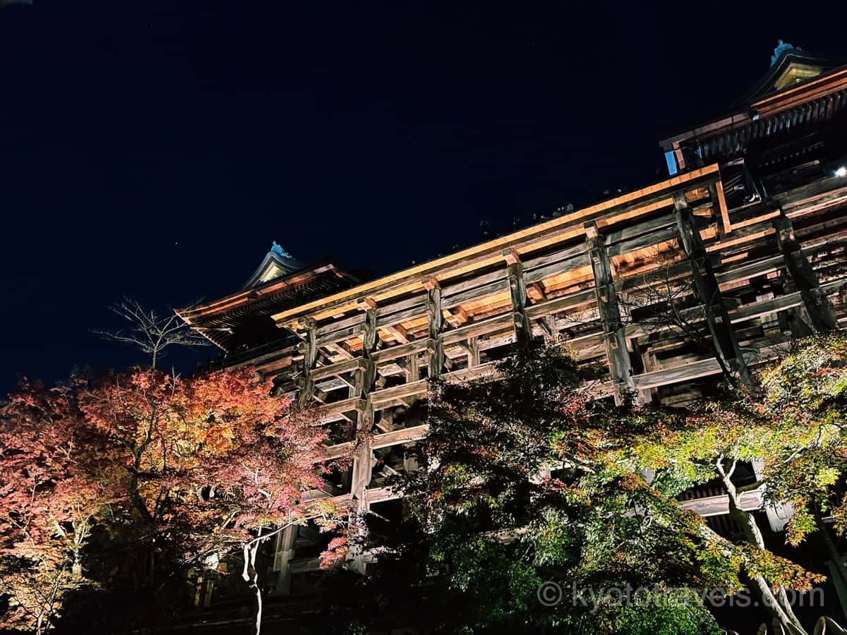 清水寺 本堂のライトアップ